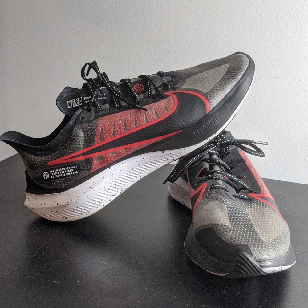 Nike zoom gravity